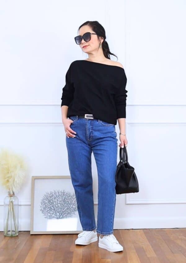 High-waisted Jeans Outfit Ideas for Petites